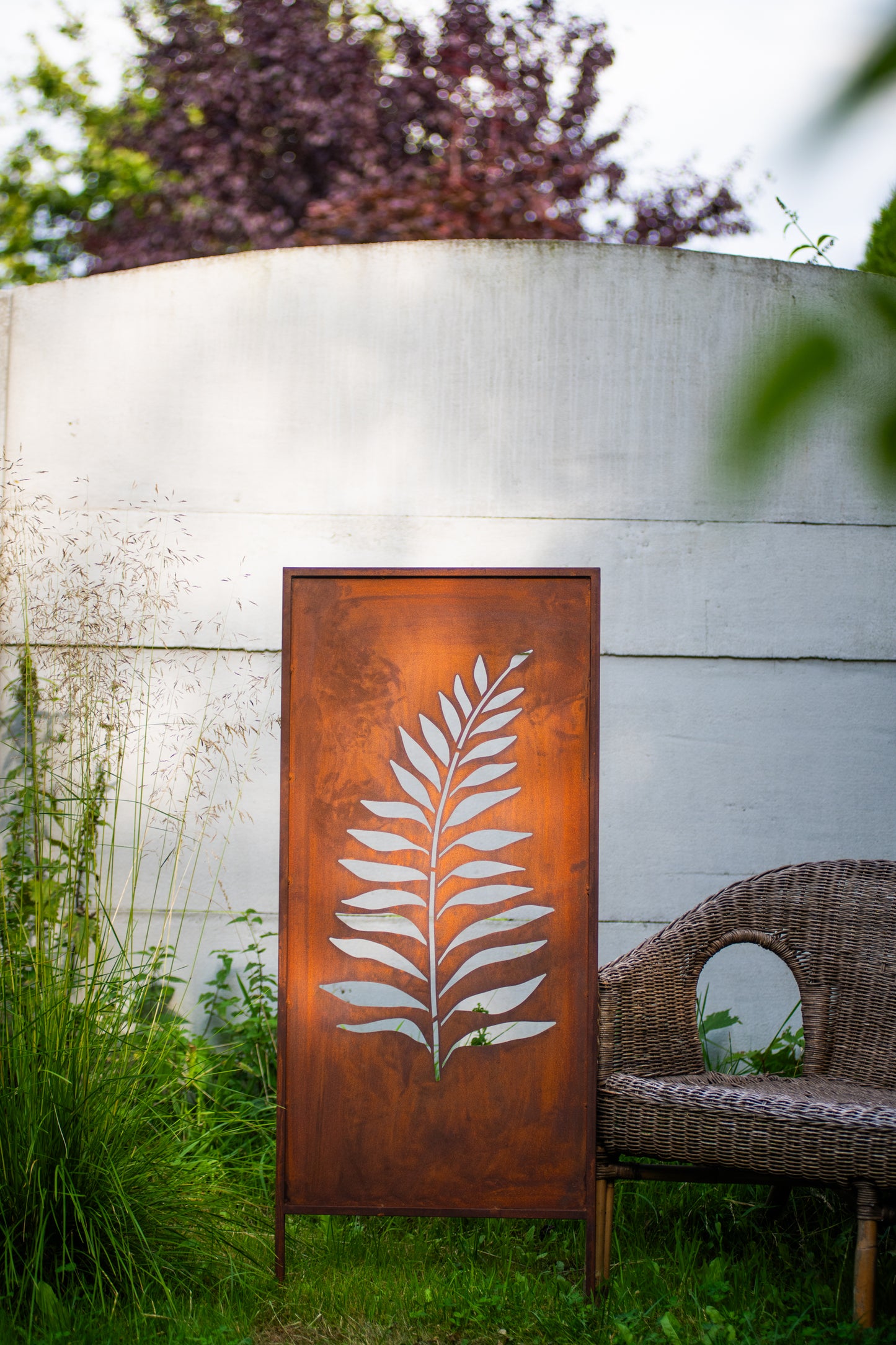 Rustic Metal Garden Screen – Corten Effect Steel Privacy Panel Fern