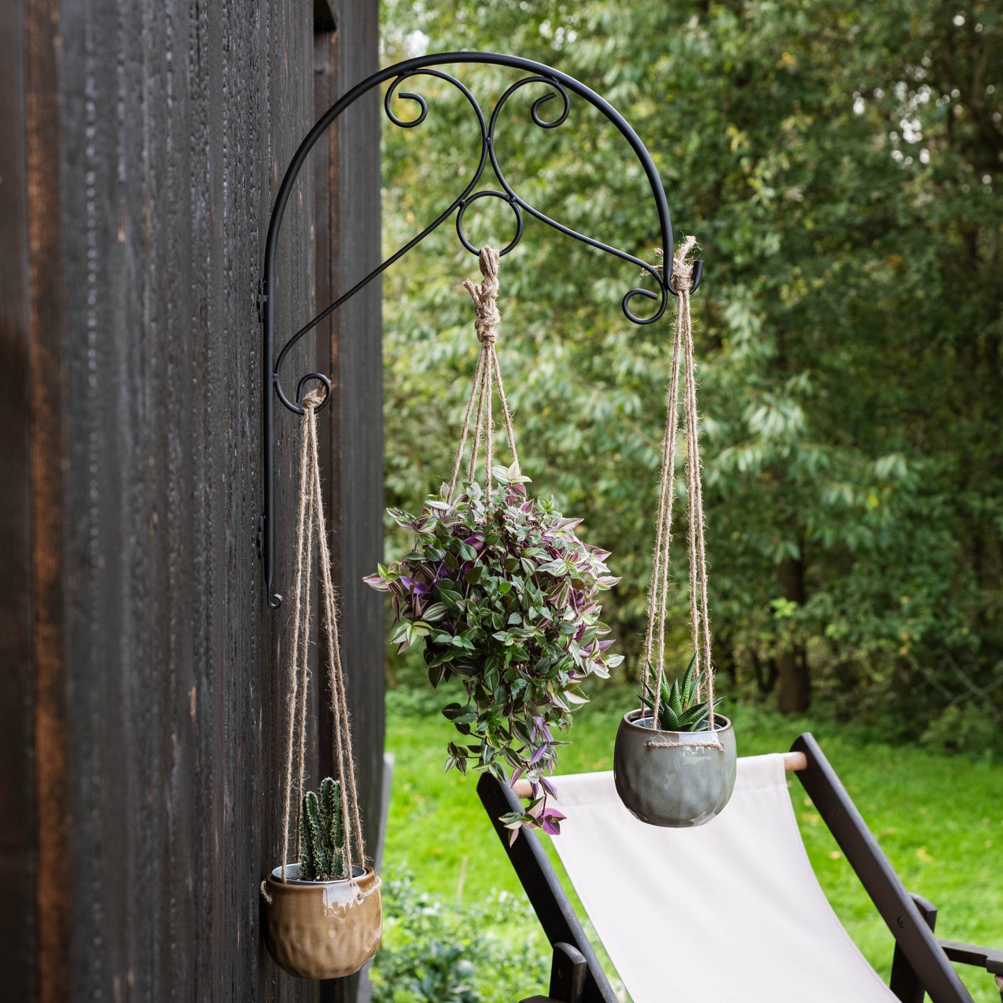 Decorative Black Metal Hanging Plant Bracket – Wall or Ground Mount, Powder-Coated or Rust Finish