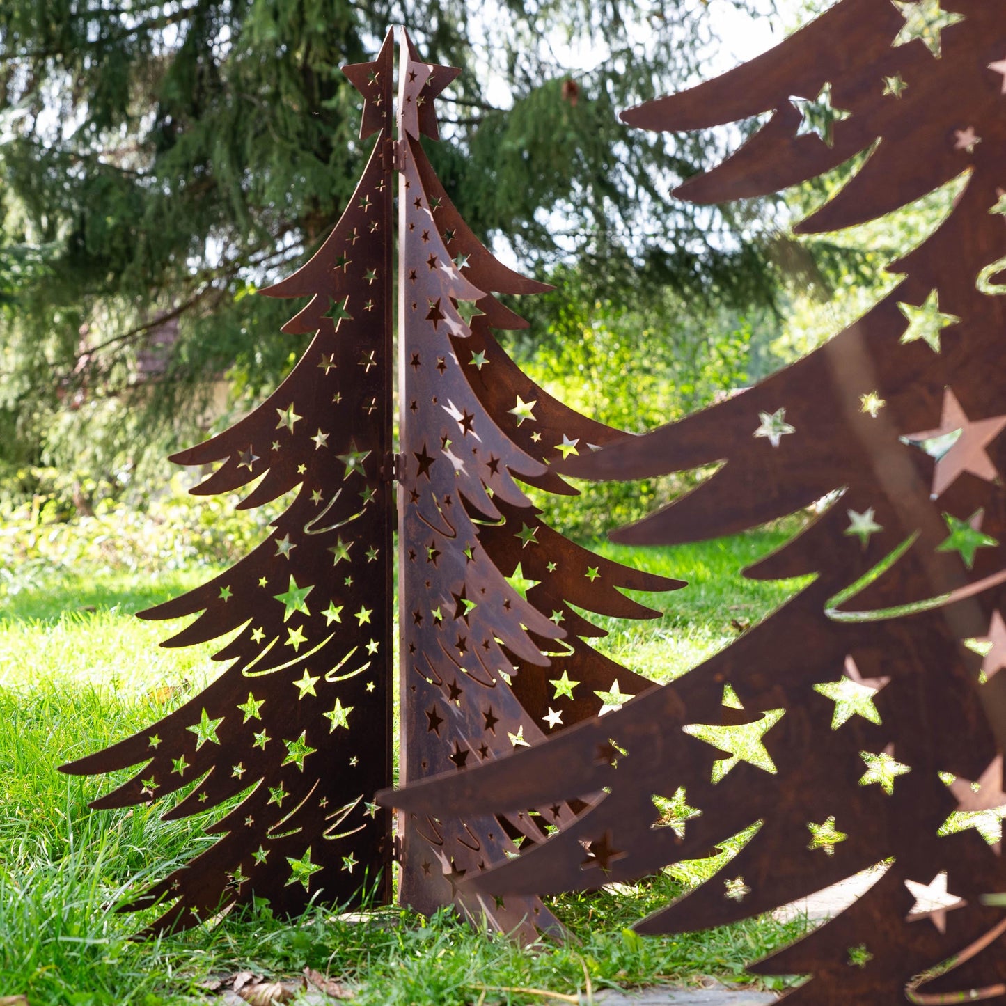 3D Natural Rust Steel Christmas Tree – Foldable Metal Holiday Decor