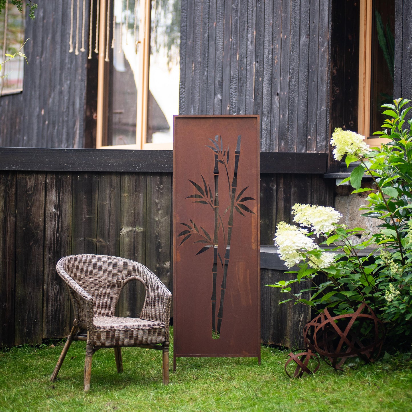 Rustic Metal Garden Screen – Corten Effect Steel Privacy Panel with Bamboo Cutouts