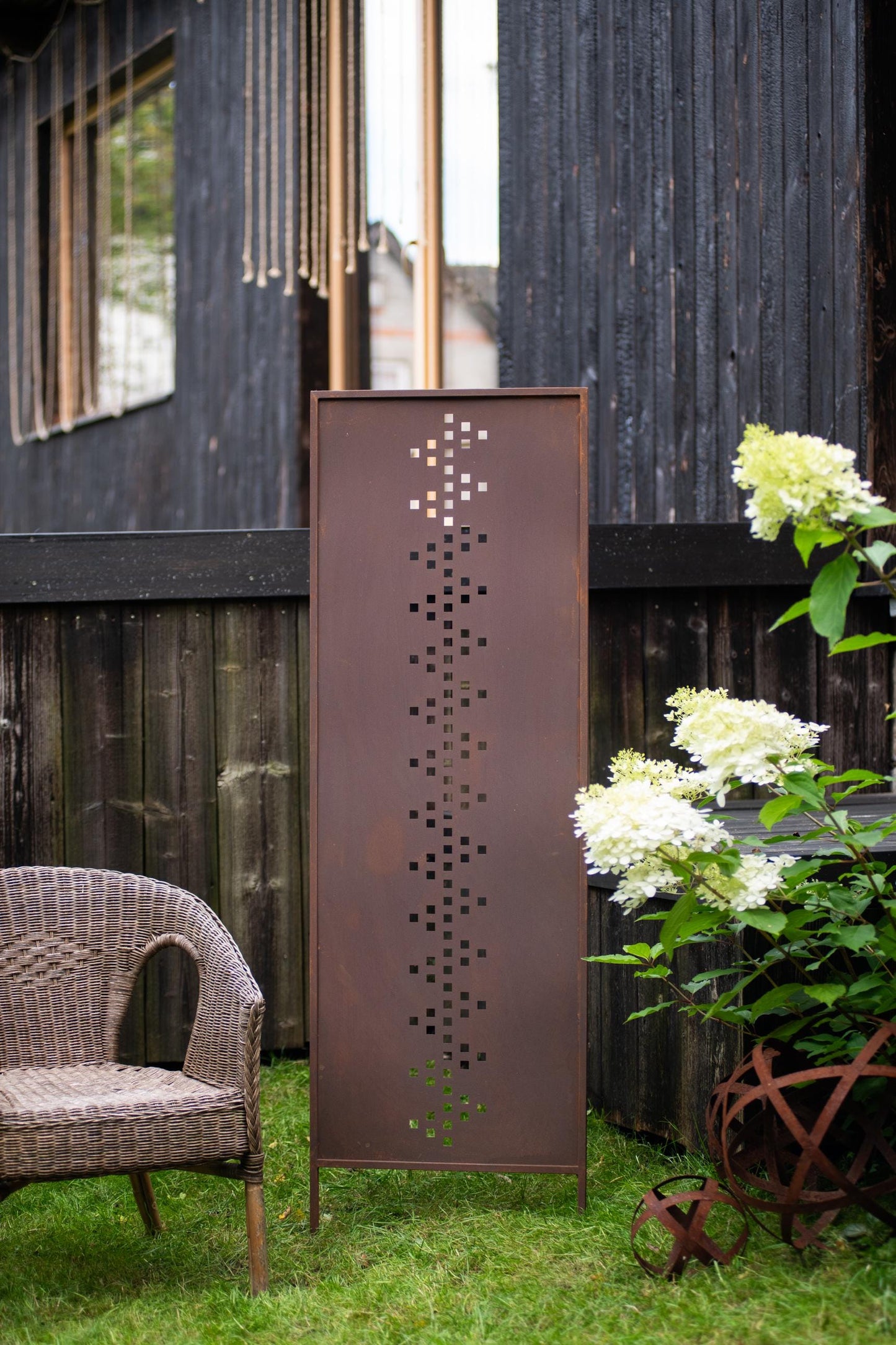 Rustic Metal Garden Screen – Corten Effect Steel Privacy Panel with Middle Geometric Pattern Cutouts